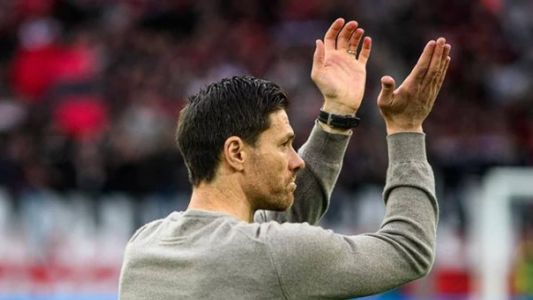 Comandados de Xabi Alonso venceram o RB Leipzig neste domingo pelo Alemão