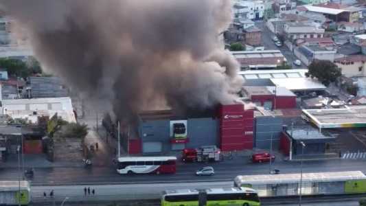 Combate às chamas durou mais de três horas