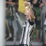 Atlético: saiba quem Paulinho homenageou após gol sobre o Internacional