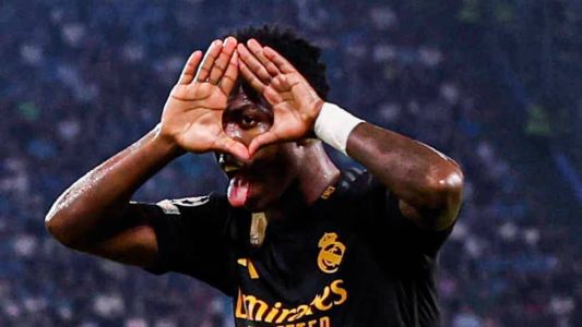 Comemoração de Vinícius Júnior após gol na vitória sobre o Napoli