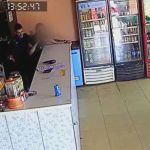 Comerciante é agredido por PM do DF na frente da esposa grávida em Goiás