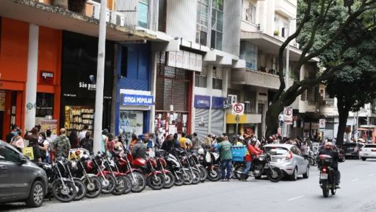 Comércio em BH deve funcionar durante Carnaval de 2023