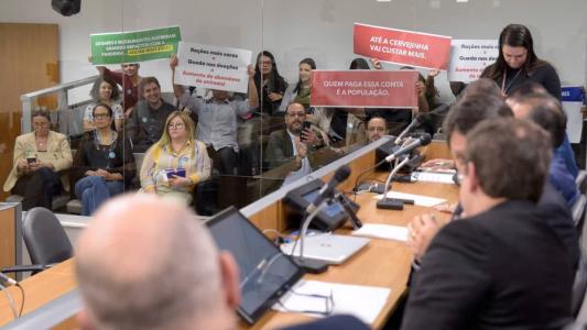 Comissão aprovou texto, sem modificações, e aumento do ICMS poderá ir a plenário