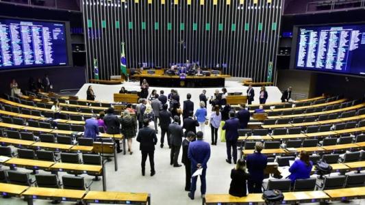 Comissão da Câmara rejeita projeto que declara Princesa Isabel patrona da Abolição da Escravatura.