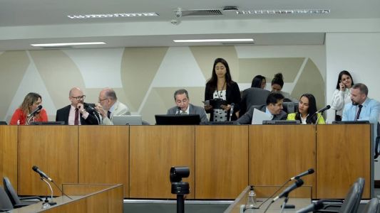 Comissão de Administração Pública aprova texto da reforma administrativa de Romeu Zema