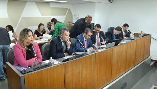 Comissão de Constituição e Justiça (CCJ) da ALMG aprovou projeto que prevê teto de gastos em Minas