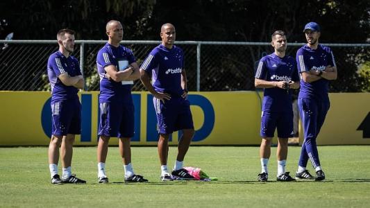 Comissão liderada por Pepa tem dúvidas para escalar a equipe