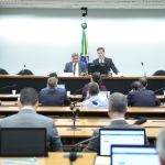 Comissão de Orçamento autoriza crédito extra bilionário para ministérios do Governo Lula