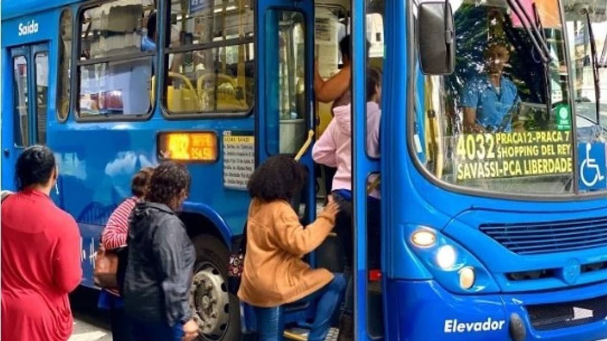 Comissões da CMBH aprovam parecer que destina R$ 512,8 milhões para empresas de ônibus 