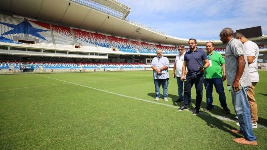 Comitiva da CBF faz vistoria no estádio Mangueirão, em Belém, para jogo da Seleção em setembro