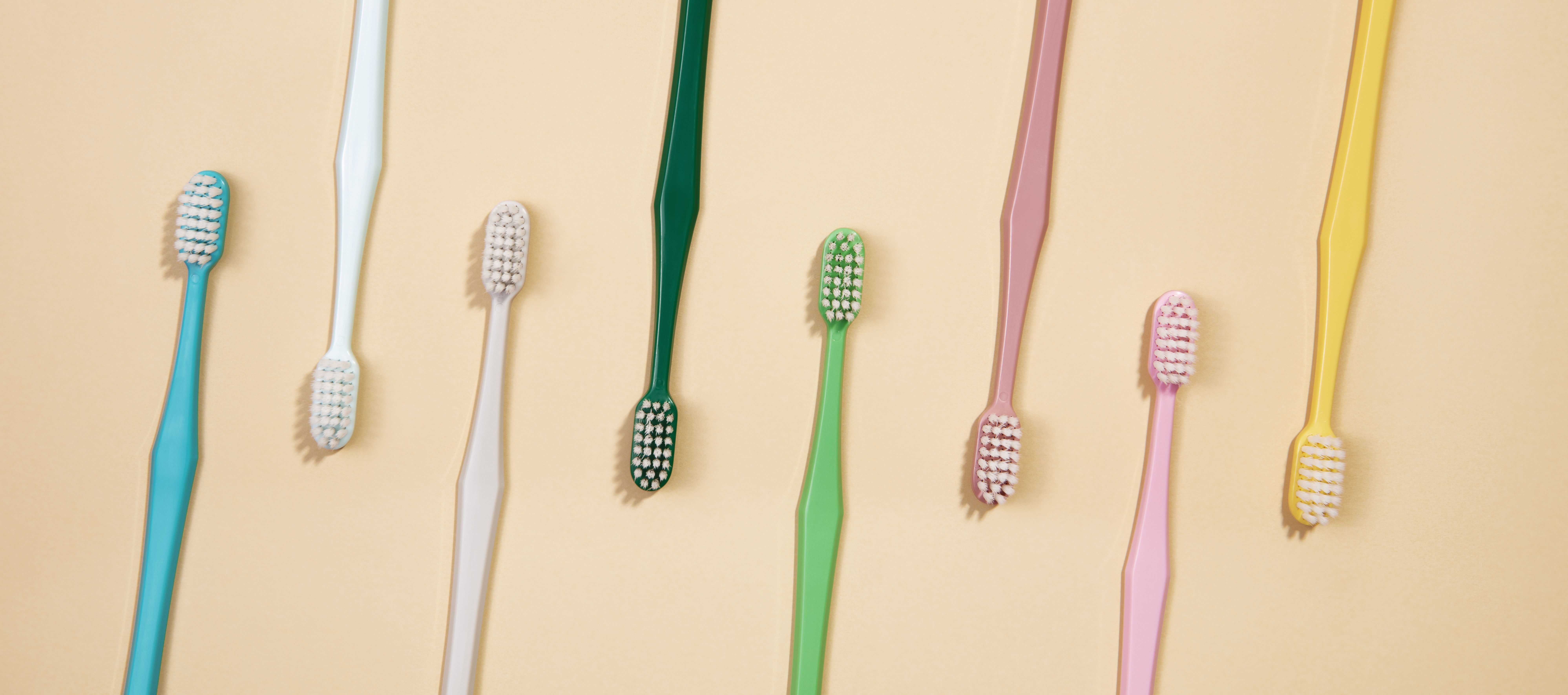 Como escolher a melhor escova de dentes?