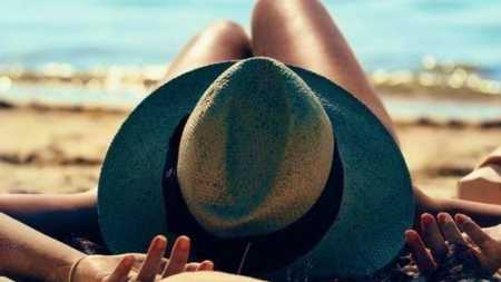 Como funcionam as praias de nudismo e quais são as principais do Brasil