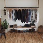 Como montar um guarda-roupa cápsula com estilo
