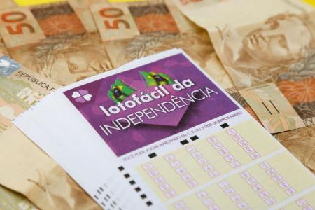 Lotofácil da Independência: 86 apostas saem vencedoras e levam R$ 2,35 milhões cada | CNN Brasil