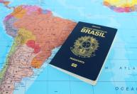 Não votou nas Eleições 2026? Título eleitoral irregular pode afetar sua viagem ao exterior