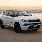 Jeep Compass Blackhawk 2.0 turbo de 272 cv agora é flex; veja o consumo
