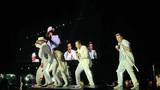 Completando 30 anos, Backstreet Boys agitou multidão em BH