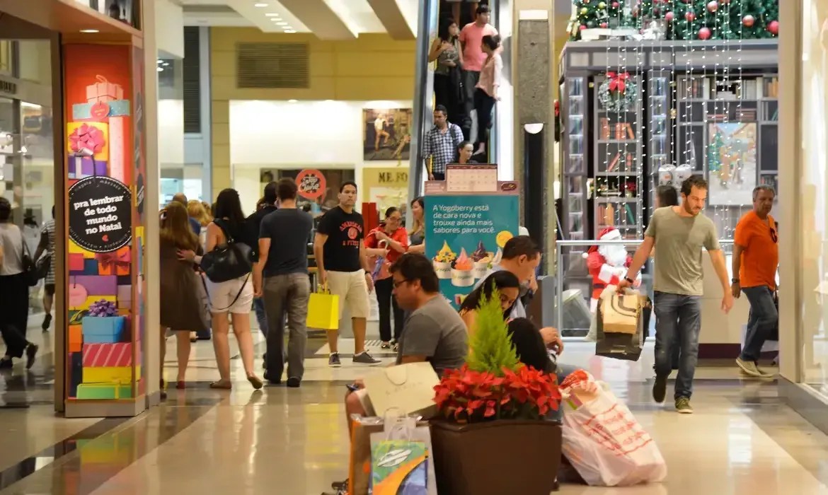 Totens de autoatendimento aumentam as filas dos shoppings de BH neste Natal