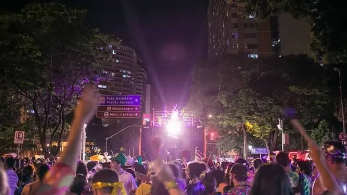 Carnaval: avenida Afonso Pena é interditada para cortejo do bloco Chama o Síndico