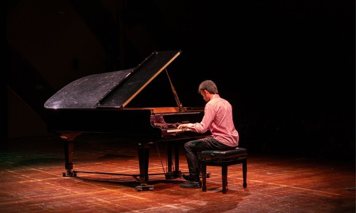 Concerto do pianista Bruno Hrabovsky está de volta a BH no Grande Teatro Sesiminas