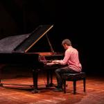 Concerto do pianista Bruno Hrabovsky está de volta a BH no Grande Teatro Sesiminas