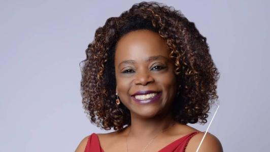 Concerto terá regência inédita da maestra Sarah Higino
