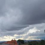 Defesa Civil emite alerta de chuva de granizo para próxima hora em BH; veja cuidados