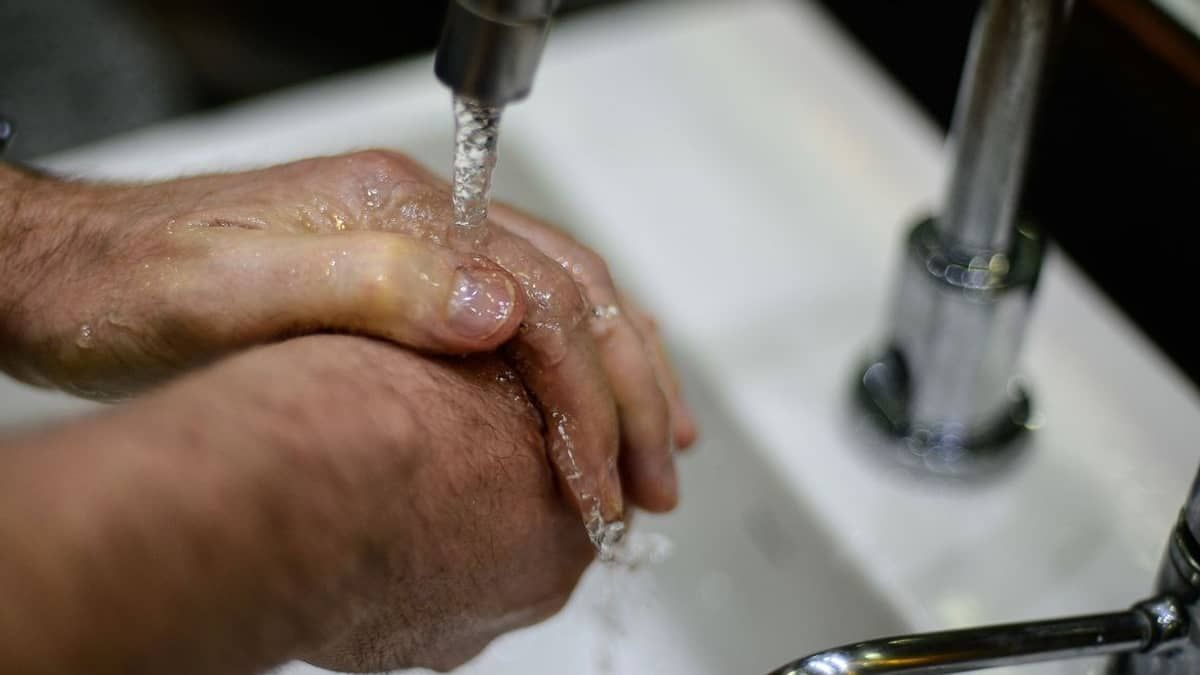 Dezenas de bairros de Contagem, na Grande BH, ficam sem água neste domingo (3); veja quais