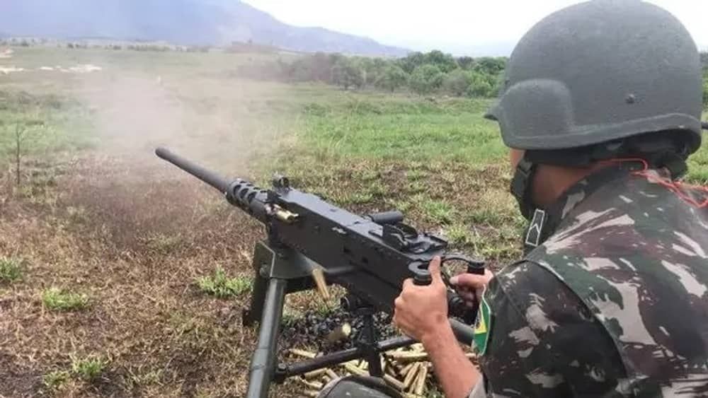 Veja o que se sabe sobre o sumiço de metralhadoras do Exército