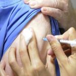 BH inicia aplicação da dose bivalente contra a covid-19 em trabalhadores da saúde nesta segunda (3); veja locais
