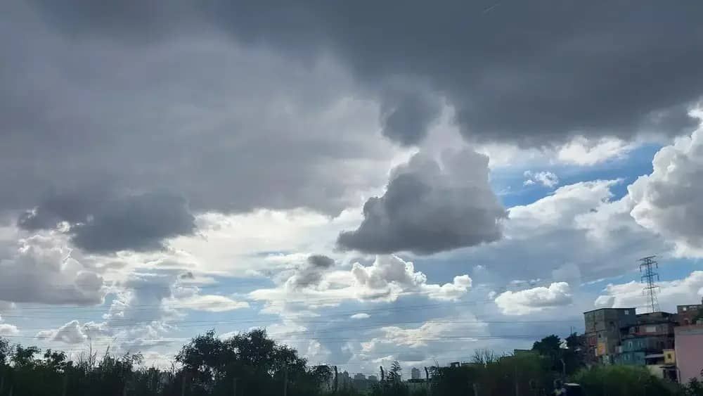 BH tem alerta de pancadas de chuva e rajadas de vento; veja recomendações