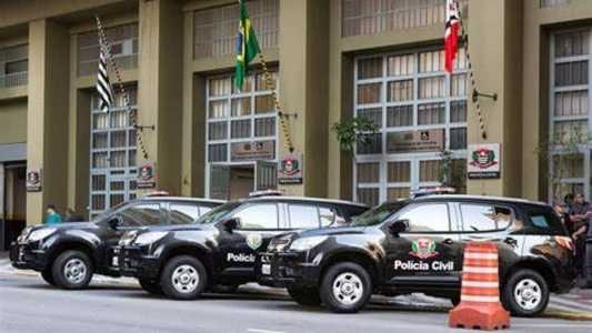Conforme a polícia, o homem foi preso no momento em que se preparava para realizar atendimentos