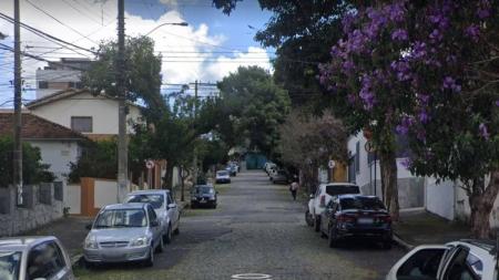 Conforme informações da Polícia Militar não há sinais de arrombamento na casa