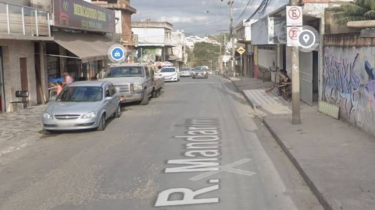 Mulher é agredida a golpes de foice nas costas em Contagem 