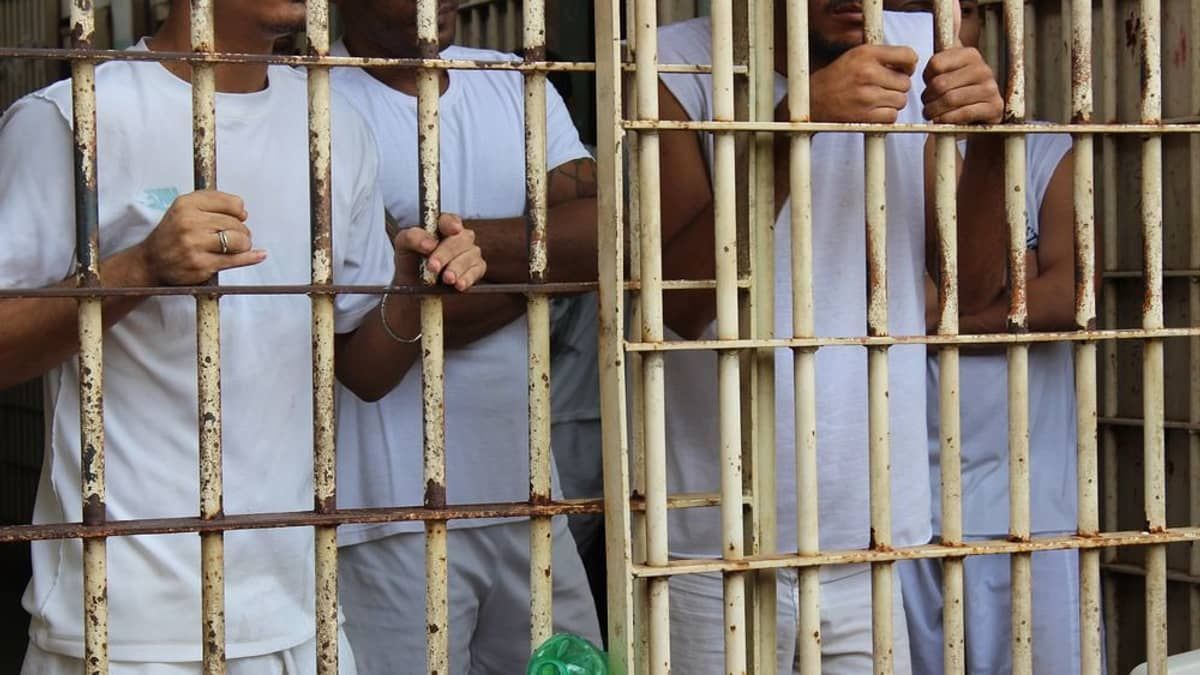Mutirão carcerário vai revisar mais de 100 mil processos a partir desta segunda 