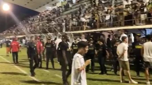Confusão aconteceu no gramado do Mamudão, em Governador Valadares