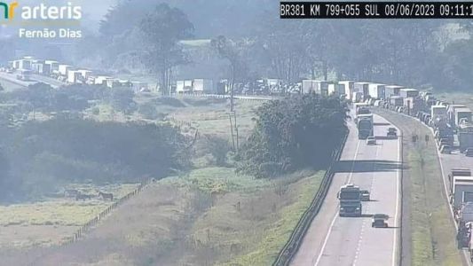Congestionamento na Rodovia Fernão Dias