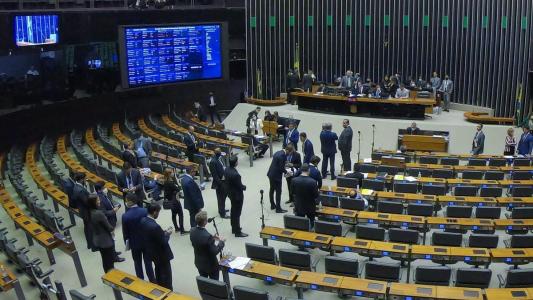 Congresso faz sessão conjunta para votar projeto da LDO