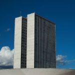 Deputados aprovam proposta para aumentar penas contra furtos e roubos