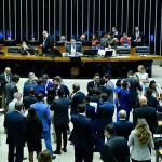 PL do Veneno: Congresso derruba veto de Lula, e registro de agrotóxicos caberá ao Ministério da Agricultura