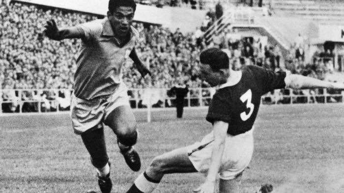 Conheça a história do gênio Garrincha