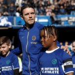 Chelsea sai em defesa de meia acusado de racismo contra criança na Premier League