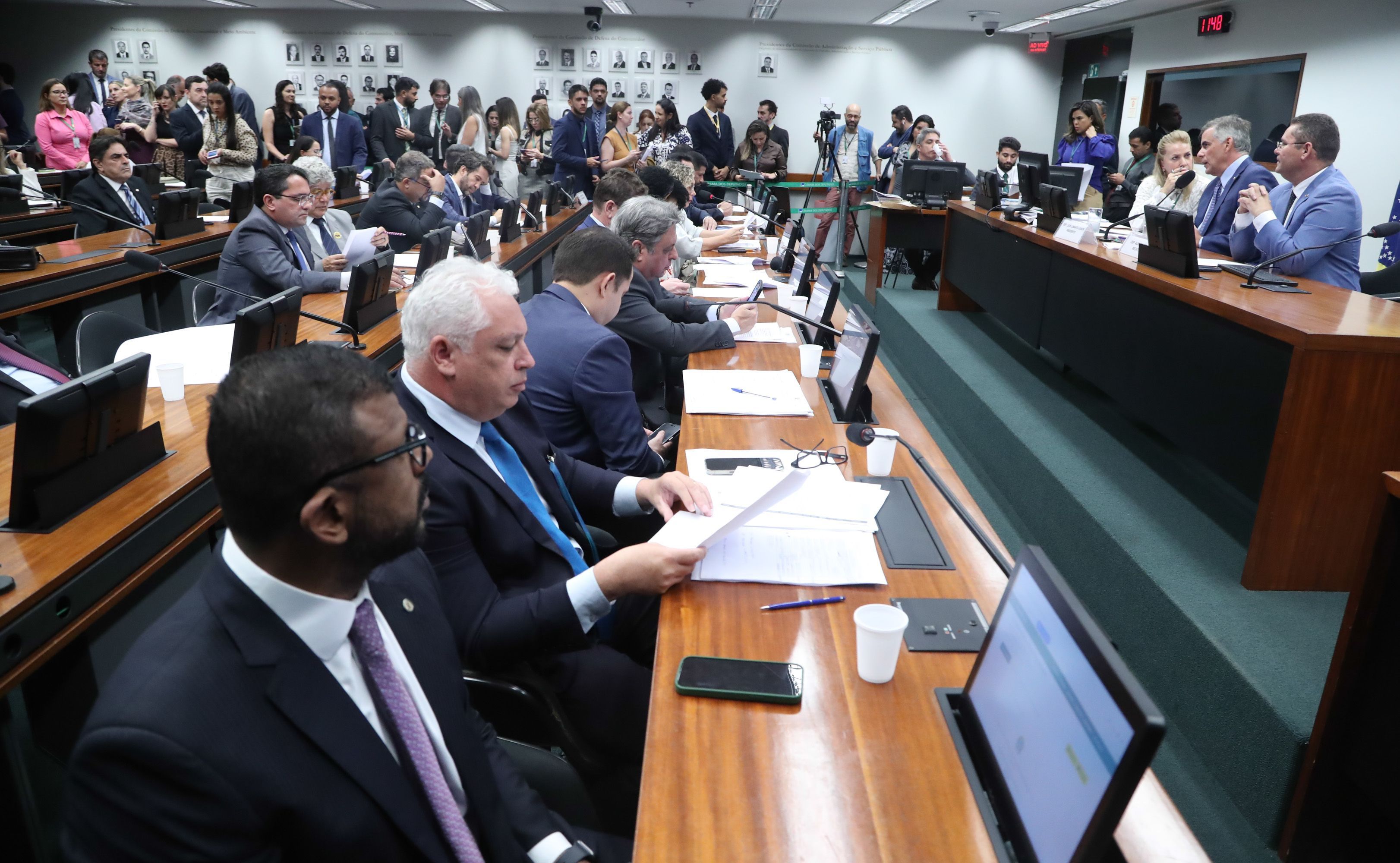 Conselho de Ética arquiva pedido de cassação do deputado Da Cunha, réu por violência doméstica
