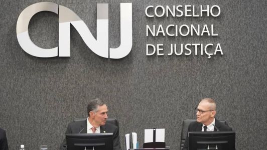 Conselho Nacional da Justiça é presidido por Luís Roberto Barroso, presidente do STF