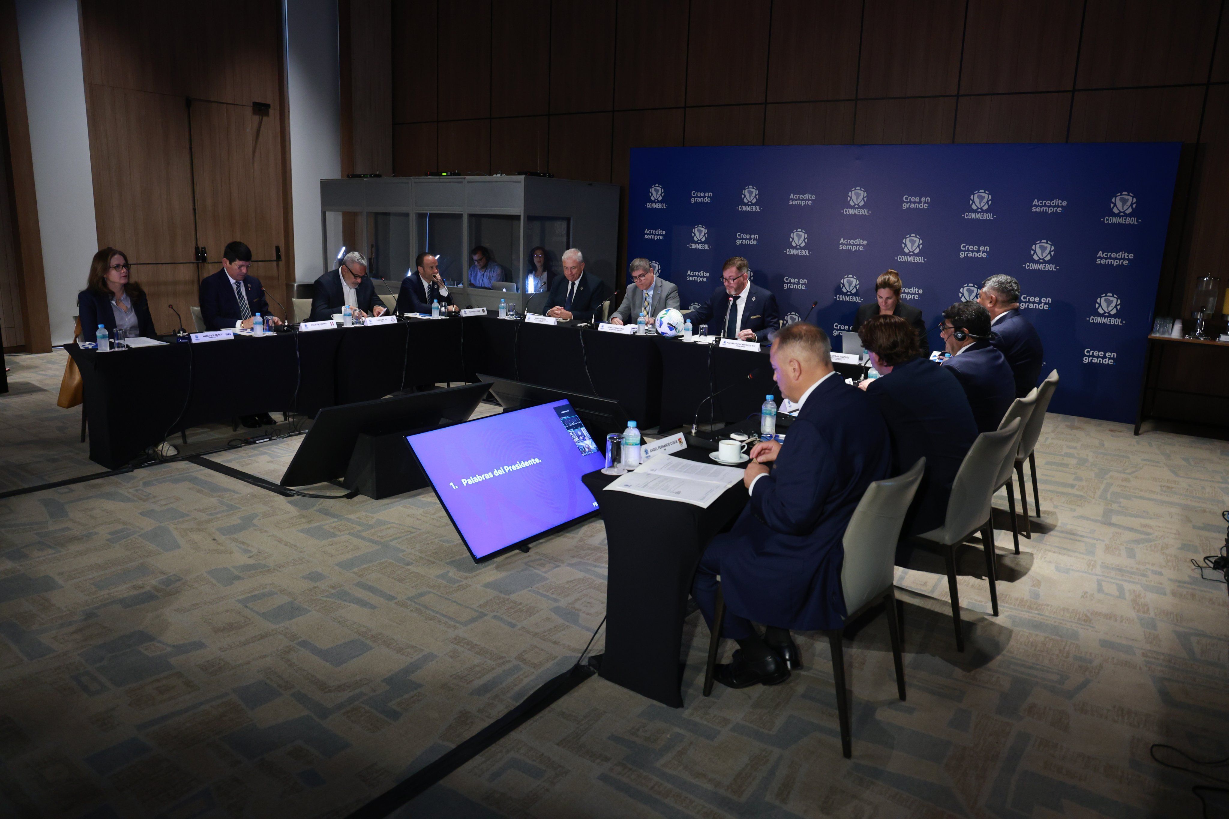 Fifa e Conmebol debatem o que fazer com as Eliminatórias para Copa de 2030; entenda