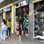 Confiança do consumidor de BH cai e marca menor nível do ano