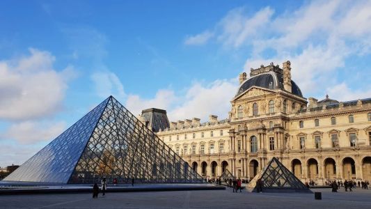 Consumidores tiveram bilhetes recusados pela administração do Museu do Louvre