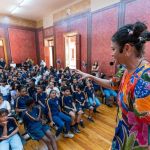 Iniciativa leva contação de história sobre educação financeira a crianças