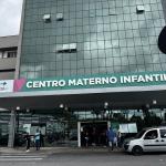 Menino atropelado por mulher que achou ter atingido 'entulho' continua internado em Contagem (MG)
