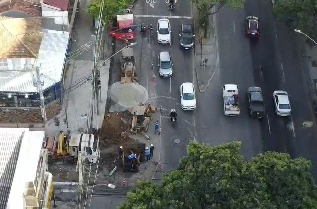 Copasa prevê conclusão de obra na av. do Contorno que trava trânsito em BH; veja quando